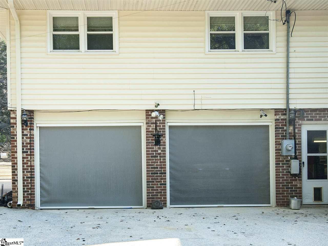 406 Adams Mill Road Mauldin, SC 29662 - Photo 6 of 34 Gallery Image 6