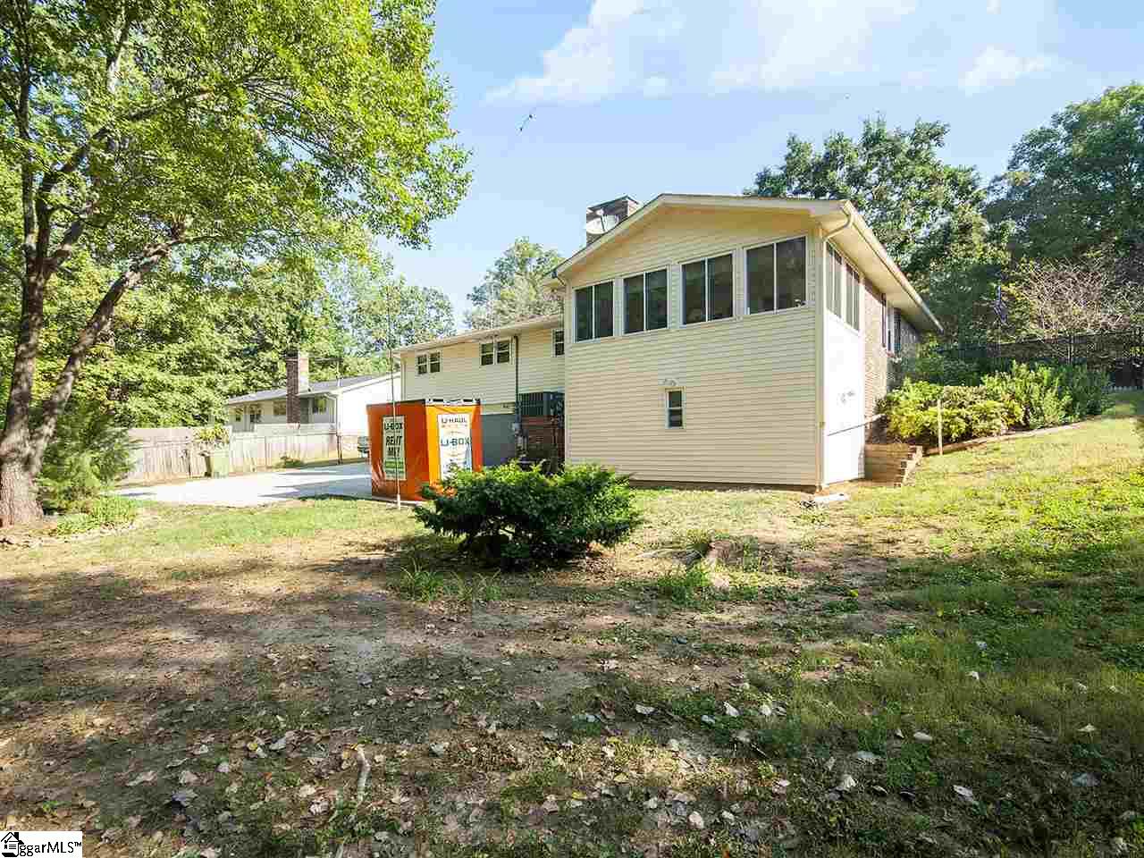 406 Adams Mill Road Mauldin, SC 29662 - Photo 7 of 34 Gallery Image 7