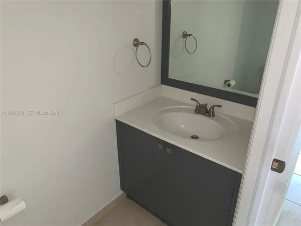 $2,000 | 3001 Southeast 17th Avenue, Unit 3001, Homestead, FL 33035