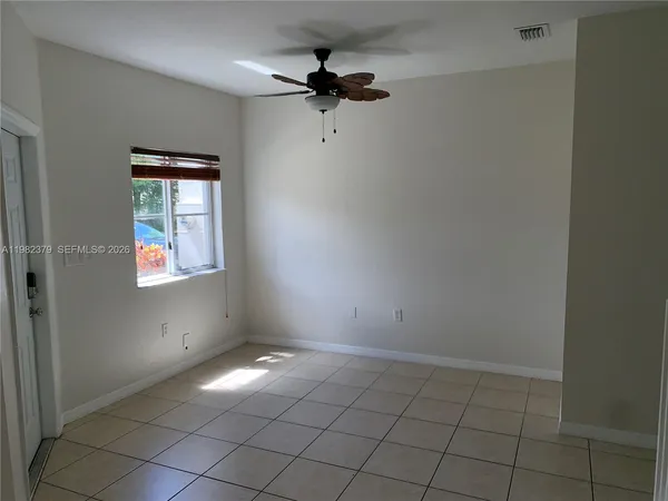 $2,000 | 3001 Southeast 17th Avenue, Unit 3001, Homestead, FL 33035