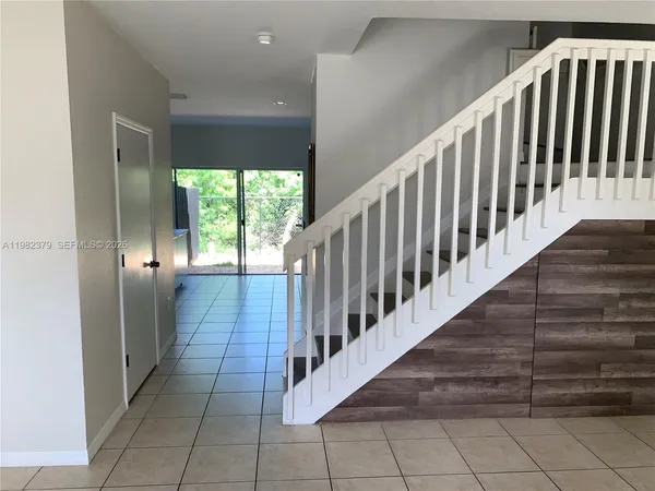 $2,000 | 3001 Southeast 17th Avenue, Unit 3001, Homestead, FL 33035