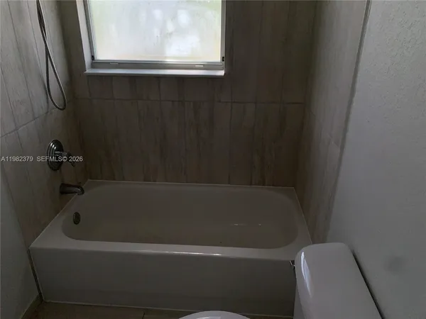 $2,000 | 3001 Southeast 17th Avenue, Unit 3001, Homestead, FL 33035