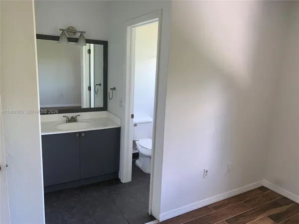 $2,000 | 3001 Southeast 17th Avenue, Unit 3001, Homestead, FL 33035