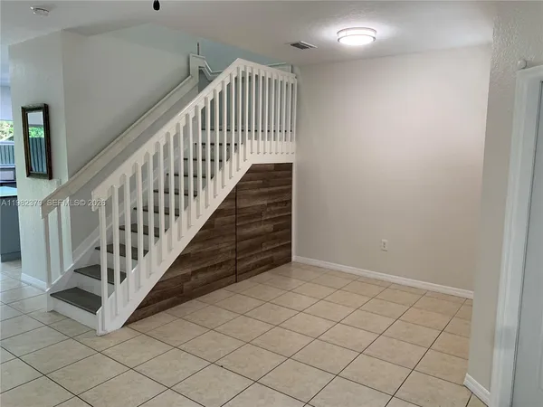 $2,000 | 3001 Southeast 17th Avenue, Unit 3001, Homestead, FL 33035