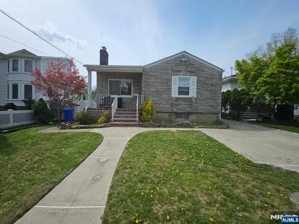 $699,900 | 431 Terhune Avenue, Paramus, NJ 07652
