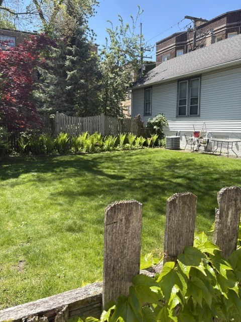 810 Simpson Street Evanston, IL 60201 - Photo 3 of 24