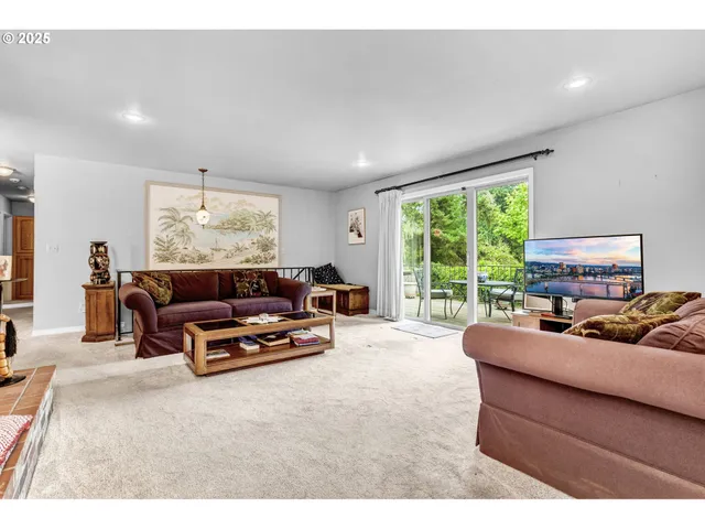 $679,900 | 1114 Northeast 137th Avenue, Portland, OR 97230