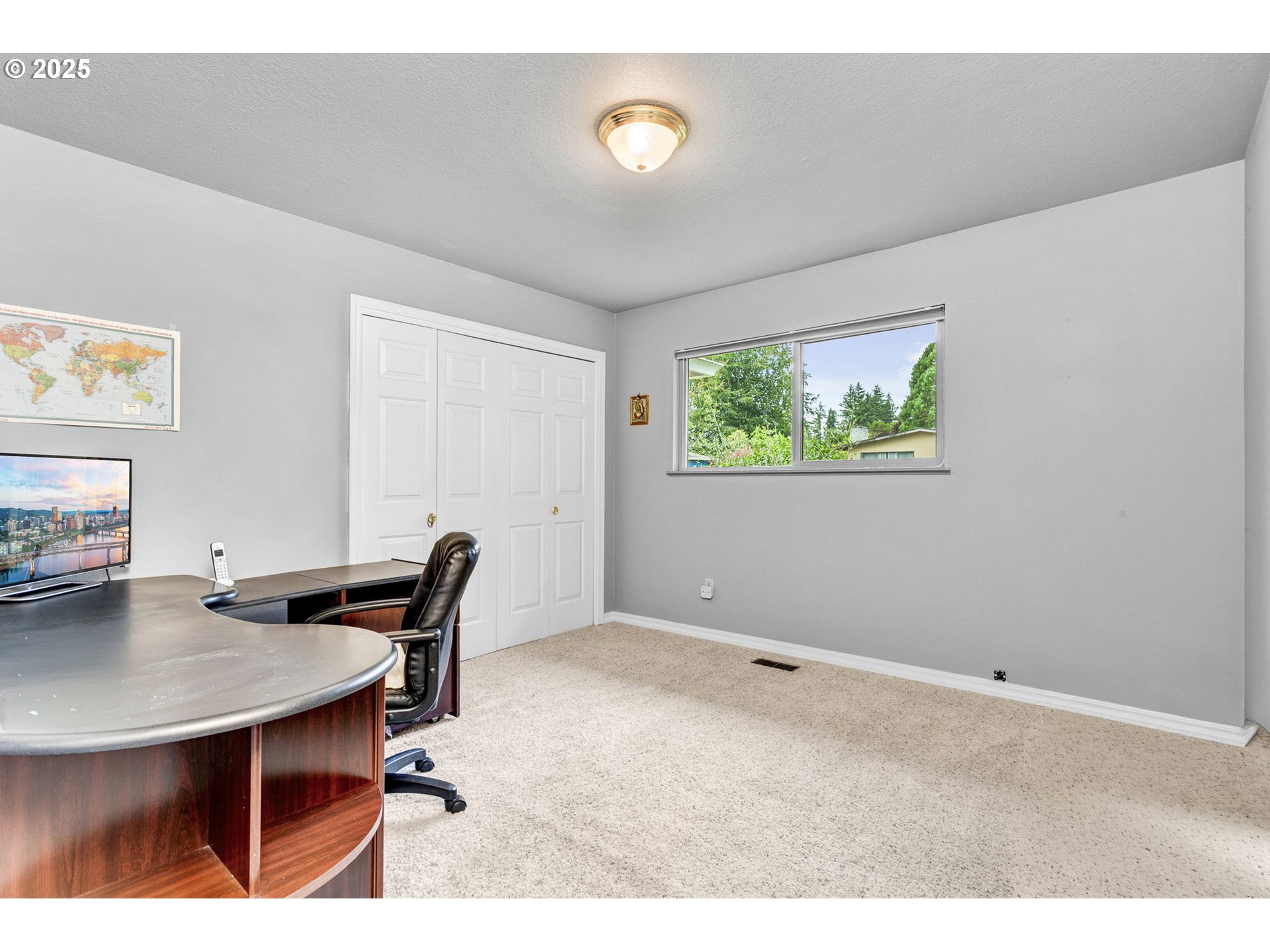 1114 Northeast 137th Avenue Portland, OR 97230 - Photo 25 of 45 a workspace with furniture and window