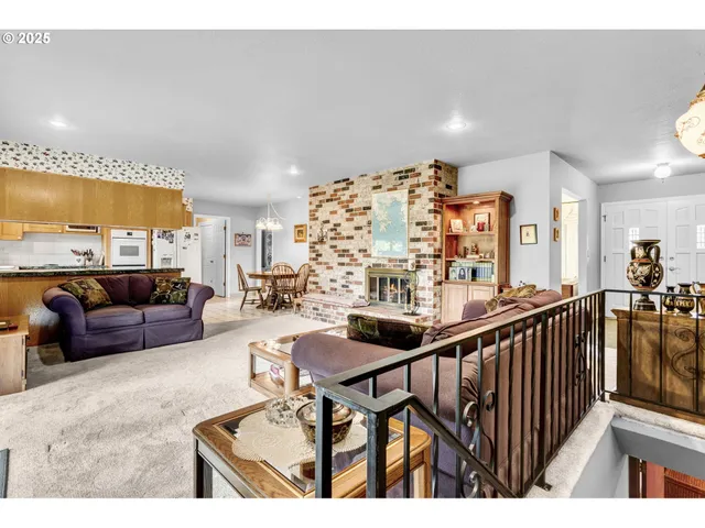 $679,900 | 1114 Northeast 137th Avenue, Portland, OR 97230