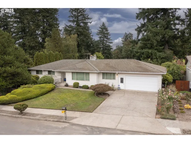 $679,900 | 1114 Northeast 137th Avenue, Portland, OR 97230