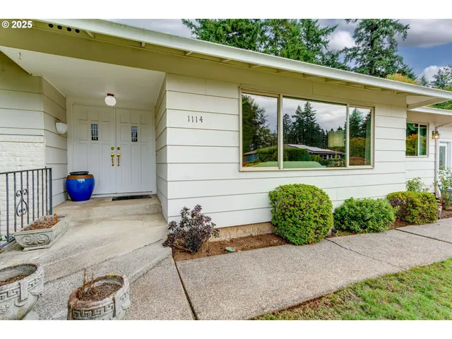 $679,900 | 1114 Northeast 137th Avenue, Portland, OR 97230