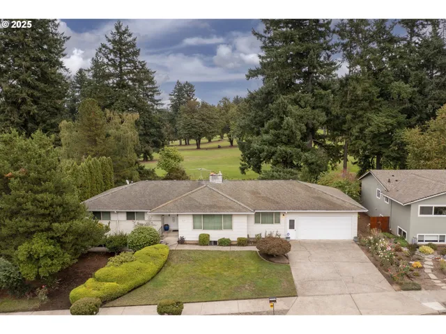 $679,900 | 1114 Northeast 137th Avenue, Portland, OR 97230