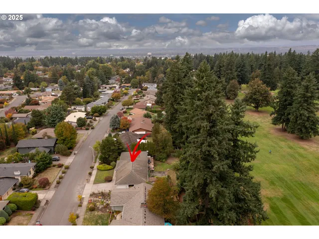 $679,900 | 1114 Northeast 137th Avenue, Portland, OR 97230