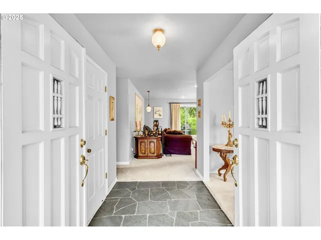 $679,900 | 1114 Northeast 137th Avenue, Portland, OR 97230