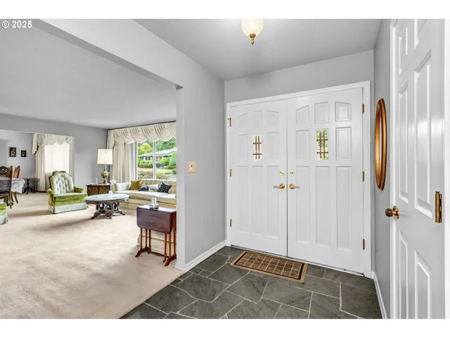 $679,900 | 1114 Northeast 137th Avenue, Portland, OR 97230