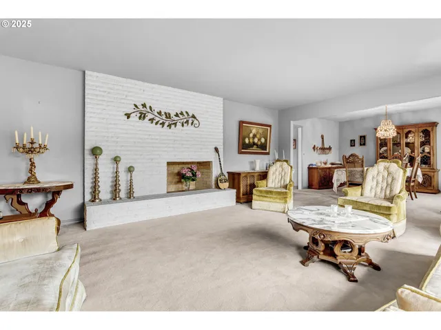 $679,900 | 1114 Northeast 137th Avenue, Portland, OR 97230