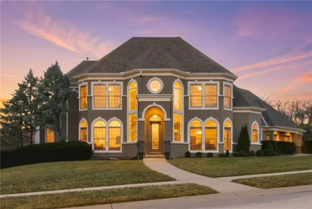 $995,000 | 1581 Sugar Maple Lane, Liberty, MO 64068