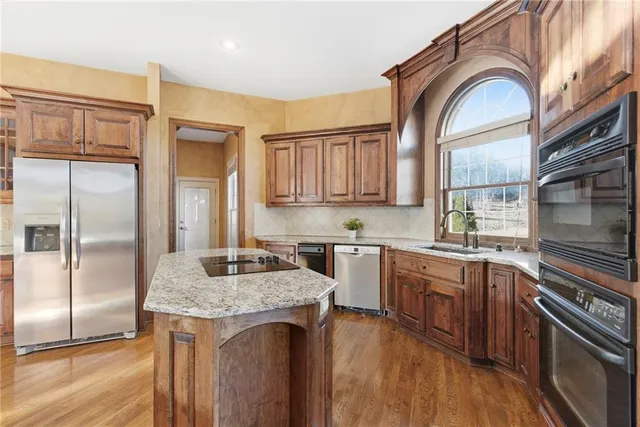 $995,000 | 1581 Sugar Maple Lane, Liberty, MO 64068