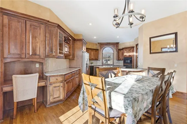 $995,000 | 1581 Sugar Maple Lane, Liberty, MO 64068