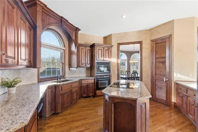 $995,000 | 1581 Sugar Maple Lane, Liberty, MO 64068