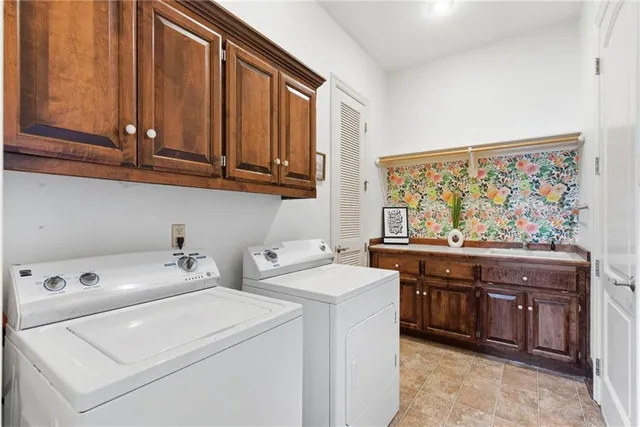 $995,000 | 1581 Sugar Maple Lane, Liberty, MO 64068