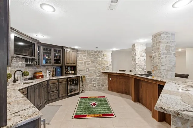 $995,000 | 1581 Sugar Maple Lane, Liberty, MO 64068