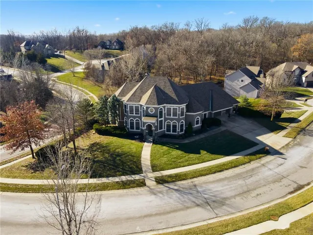 $995,000 | 1581 Sugar Maple Lane, Liberty, MO 64068