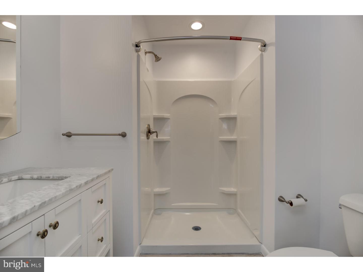 819 Grove Avenue Springfield, PA 19064 - Photo 14 of 25 Gallery Image 14