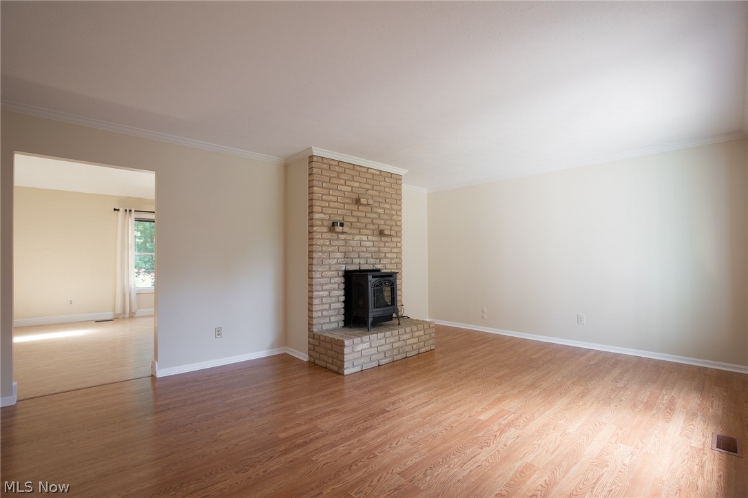 8605 Hendricks Road Mentor, OH 44060 - Photo 6 of 27 Living Room