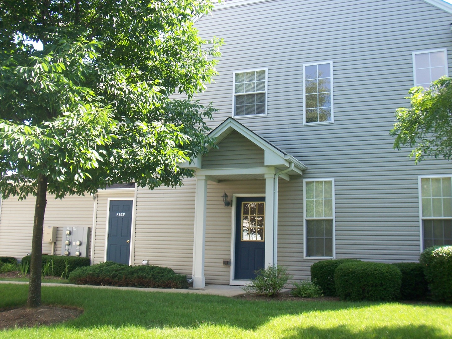 2817 Collins Court Naperville, IL 60563 - Photo 3 of 29