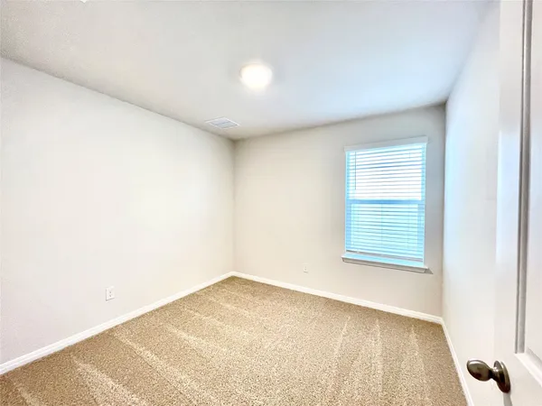 $1,800 | 264 Texas Palmetto Circle, Kyle, TX 78640