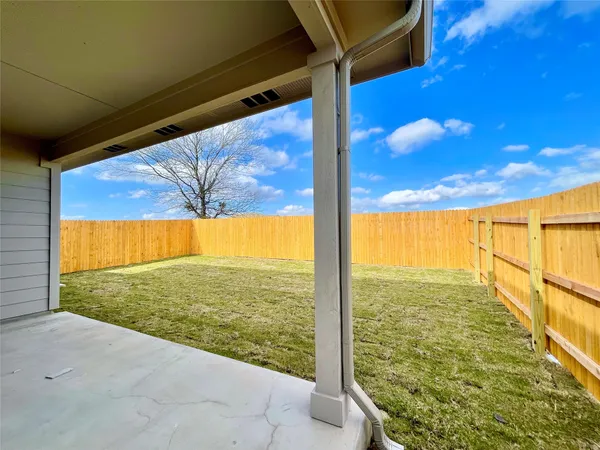 $1,800 | 264 Texas Palmetto Circle, Kyle, TX 78640