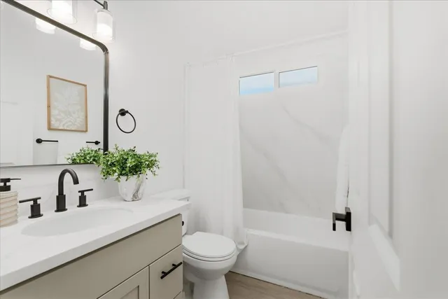 a view of a yard in front of a house