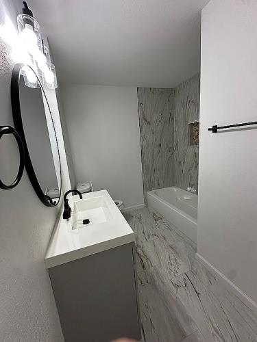 514 Peach Spring Drive Houston, TX 77037 - Photo 2 of 8