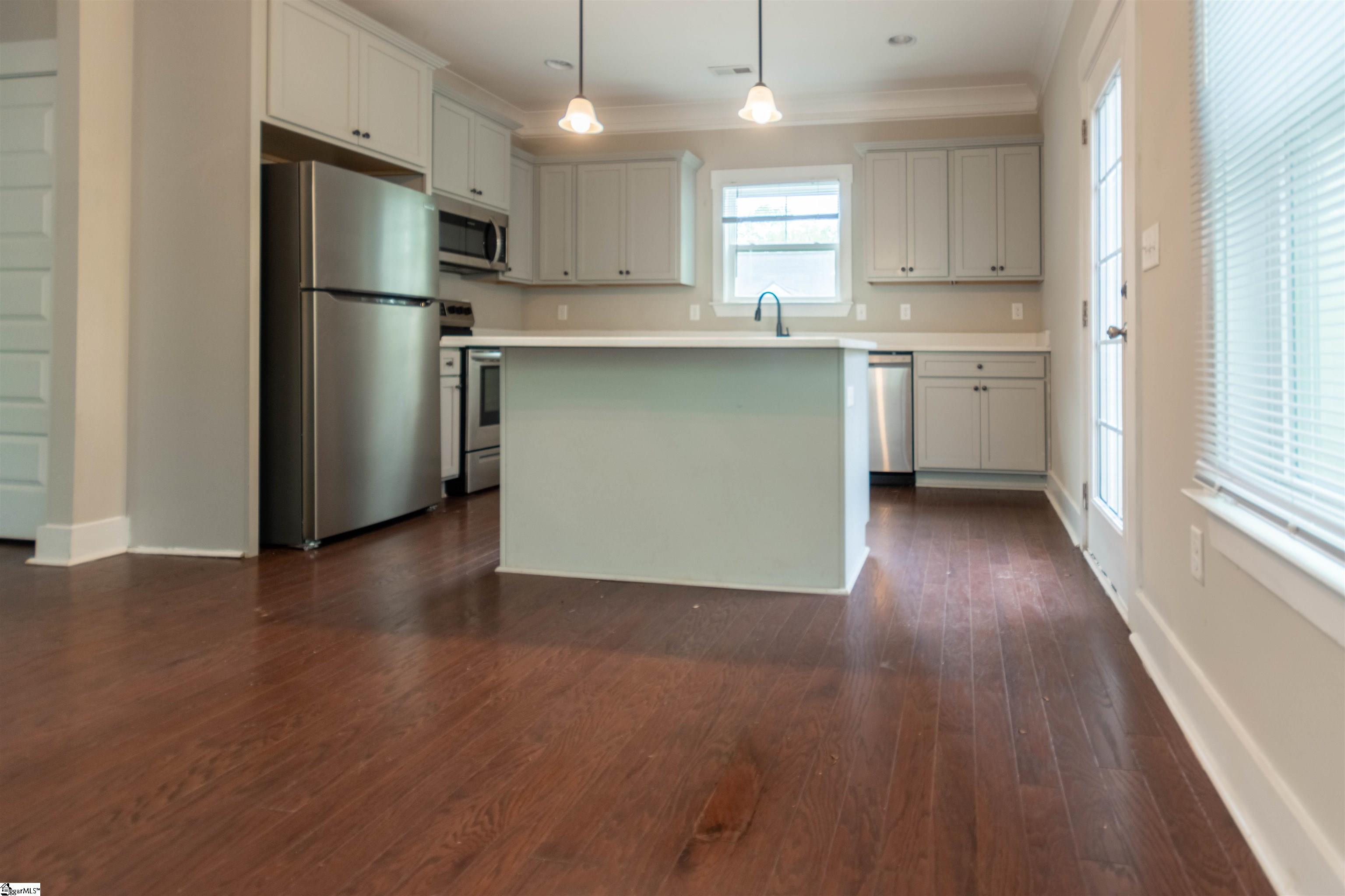 206 Elder Street Greenville, SC 29607 - Photo 4 of 15