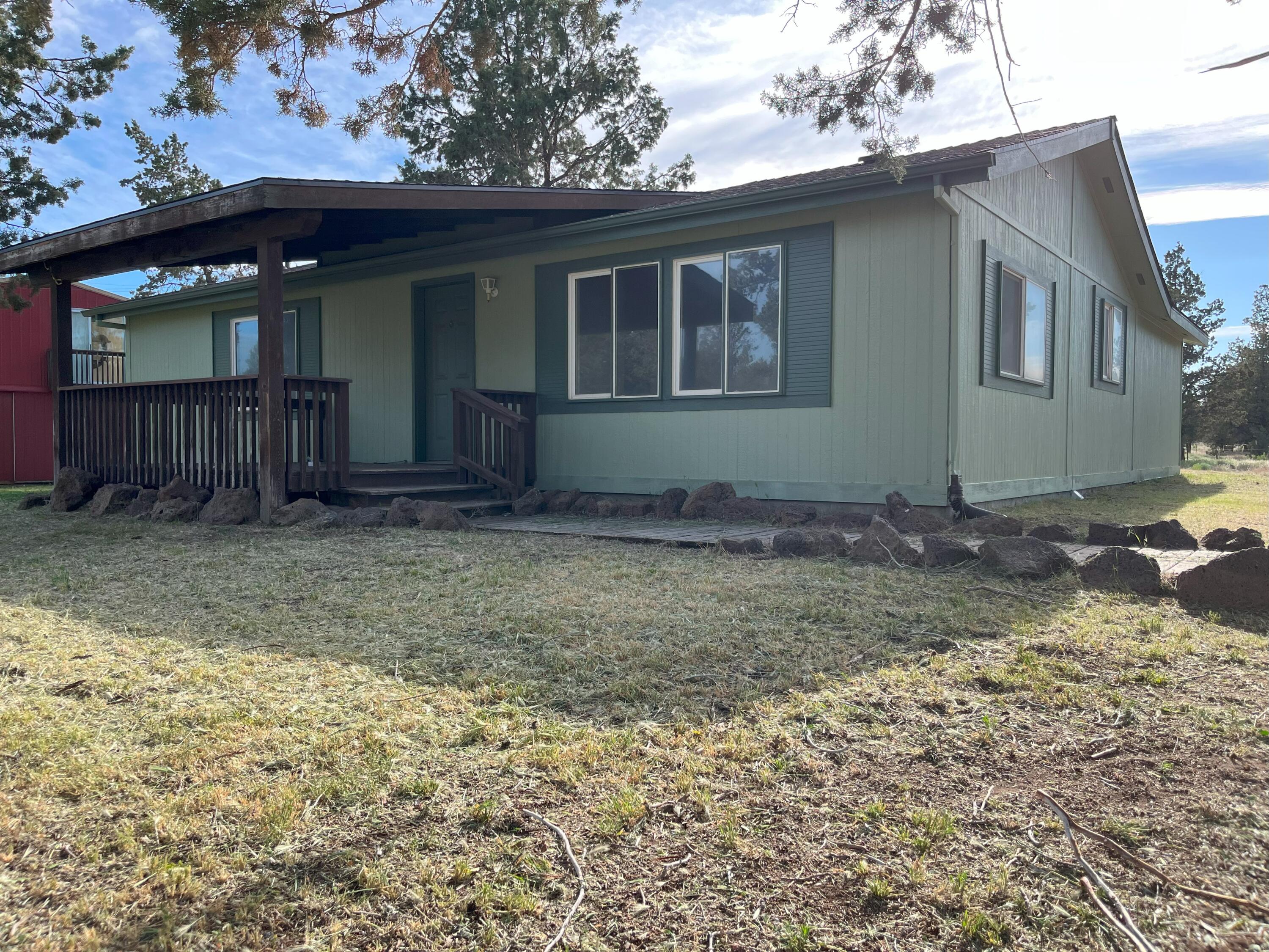16162 Southwest Quail Road Terrebonne, OR 97760 - Photo 2 of 38 East (Front) side of home