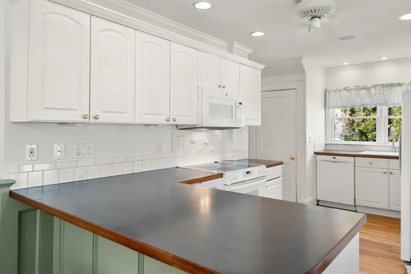 $849,000 | 22 South Lincoln Street, Natick, MA 01760