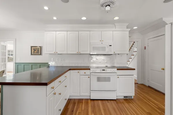 $849,000 | 22 South Lincoln Street, Natick, MA 01760