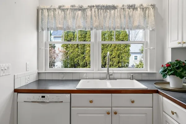 $849,000 | 22 South Lincoln Street, Natick, MA 01760