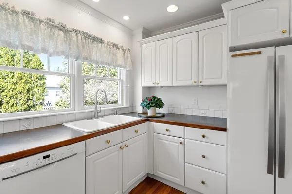 $849,000 | 22 South Lincoln Street, Natick, MA 01760