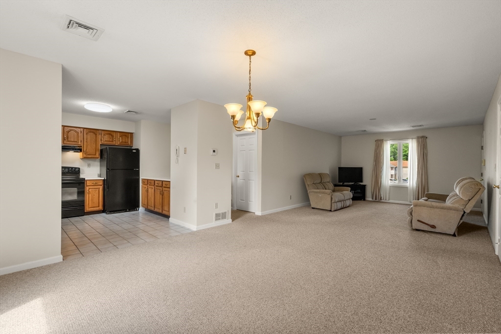 200 Lambert Terrace, Unit 30 Chicopee, MA 01020 - Photo 4 of 34