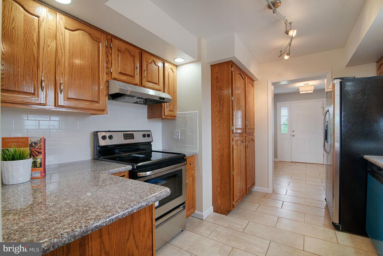 14512 Fairview Road Clear Spring, MD 21722 - Photo 6 of 30 Kitchen