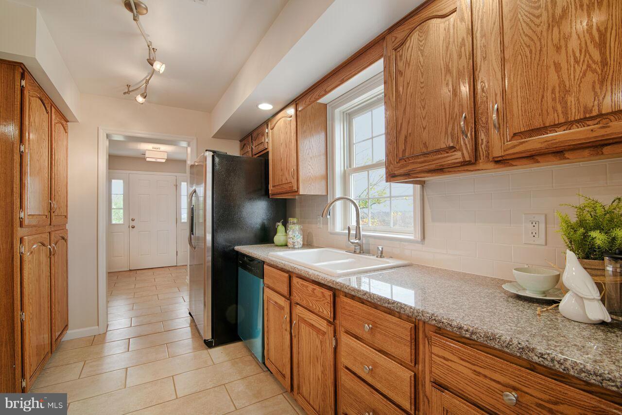14512 Fairview Road Clear Spring, MD 21722 - Photo 7 of 30 Kitchen