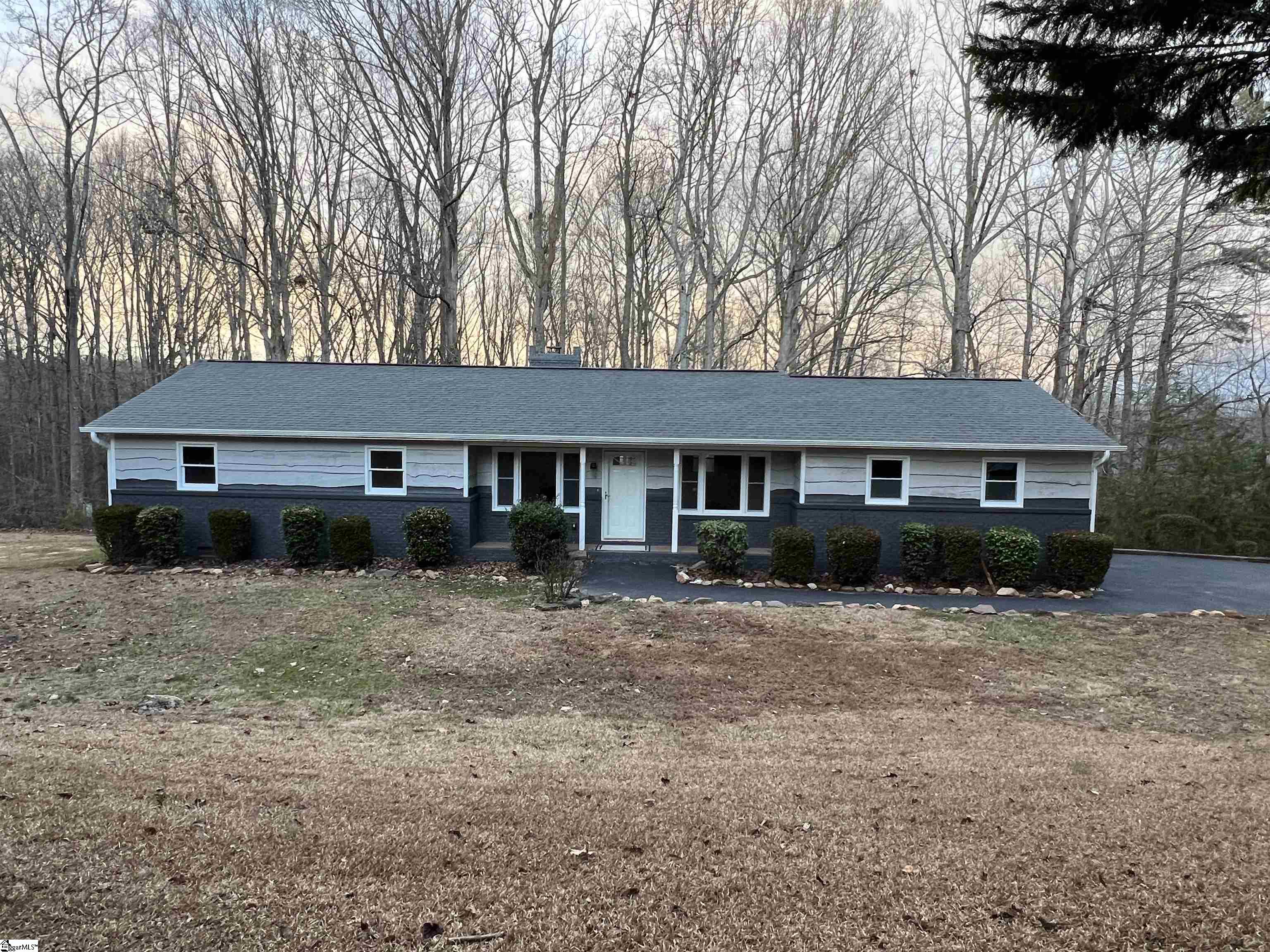 101 State Rd S-42-1526 Landrum, SC 29356 - Photo 4 of 36 Gallery Image 4