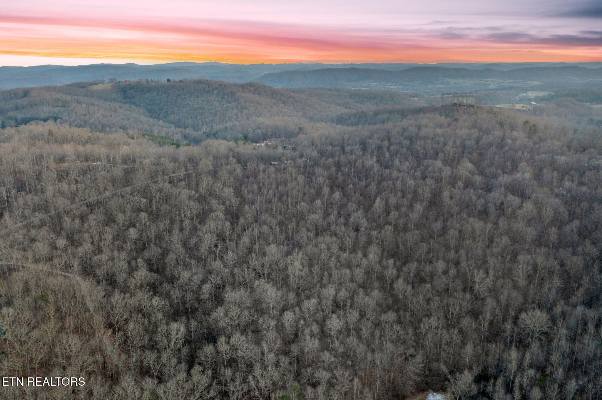 7 Walker Road Sharps Chapel, TN 37866 - Photo 5 of 12 Gallery Image 5
