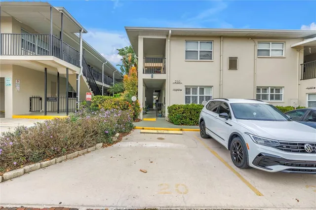 $460,000 | 224 6th Avenue North, Unit 7, St. Petersburg, FL 33701