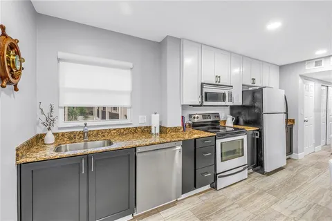 $460,000 | 224 6th Avenue North, Unit 7, St. Petersburg, FL 33701