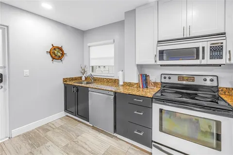 $460,000 | 224 6th Avenue North, Unit 7, St. Petersburg, FL 33701