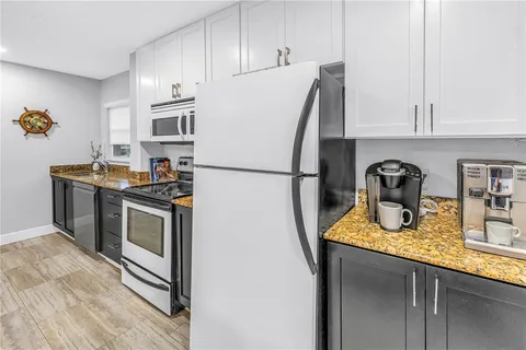 $460,000 | 224 6th Avenue North, Unit 7, St. Petersburg, FL 33701