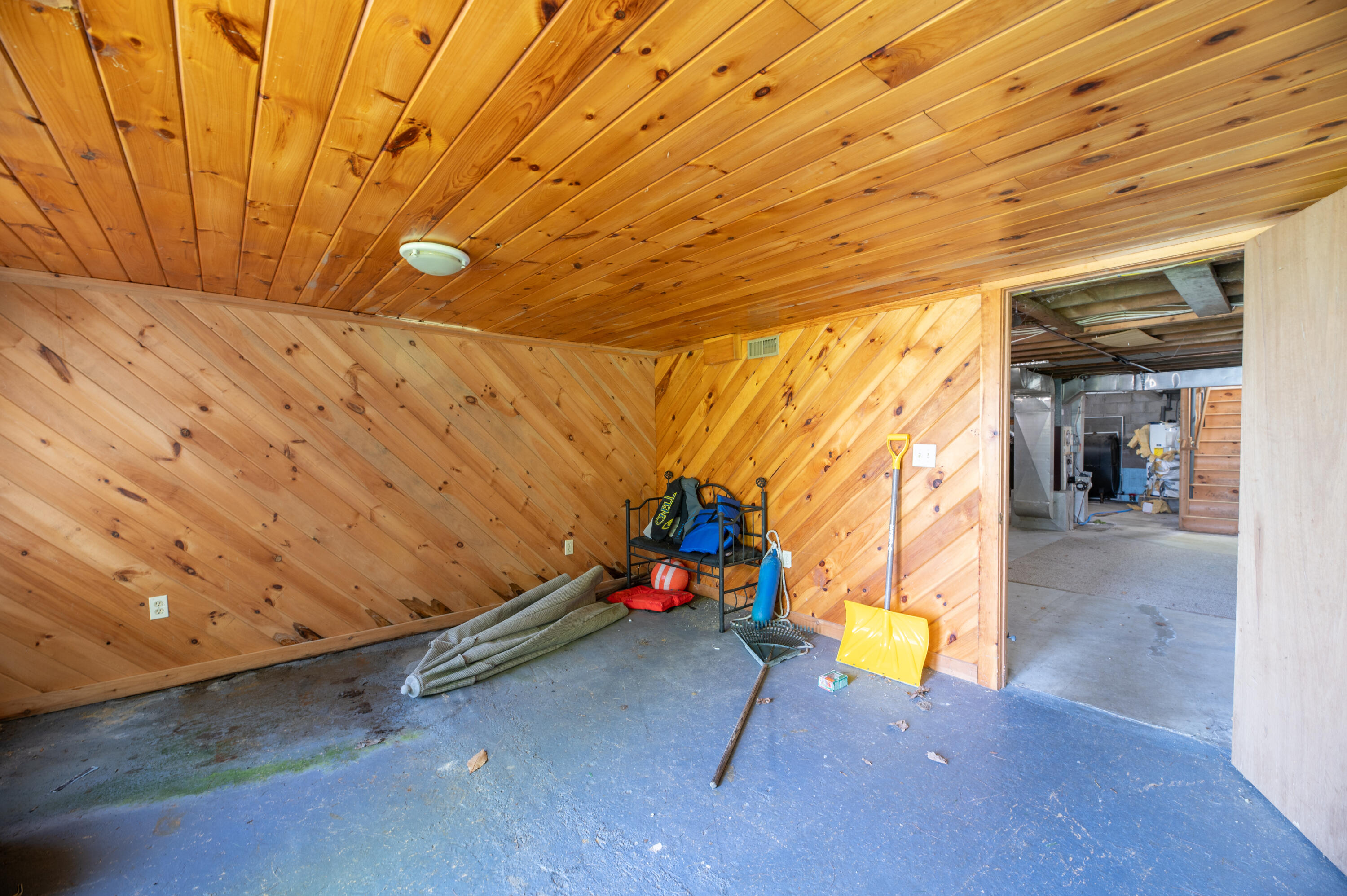 79 Williamson Road Manchester, ME 04351 - Photo 41 of 45 Interior23